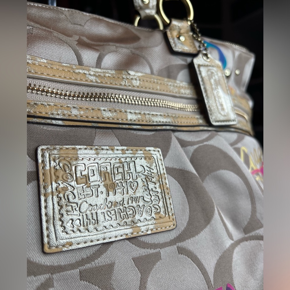 Authentic Coach bag - Picture 4 of 16